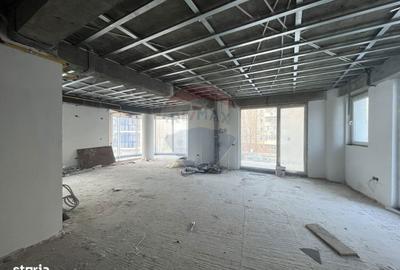 Spațiu comercial, de 2,180 mp, în Central - 8