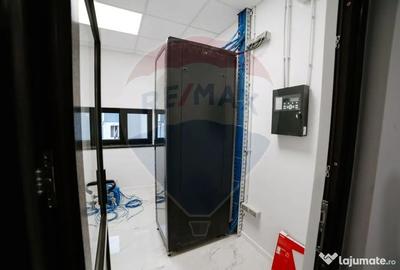 Spațiu comercial, de 2,300 mp, în Central - 14