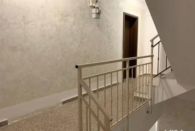 Apartament cu 3 camere decomandat în Băneasa - 1