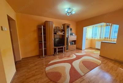 Vanzare apartament 3 camere, situat in Targu Jiu, Aleea Plopilor - 2