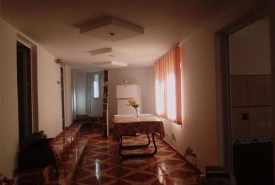 Casă cu 5 camere în Central - 10