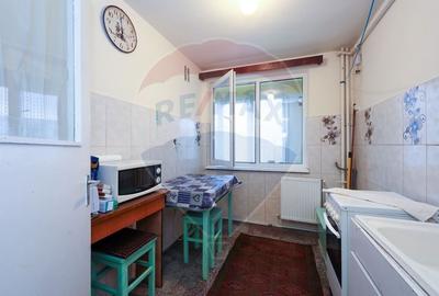 3 camere, 2 balcoane si 1 beci - Strada de Mijloc - BRASOV - 2