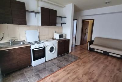 Inchiriez apt 3 camere - 1