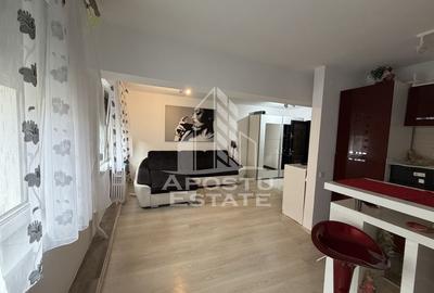 Apartament 1 cameră, 37 mp , Central -Piața  700 - 2