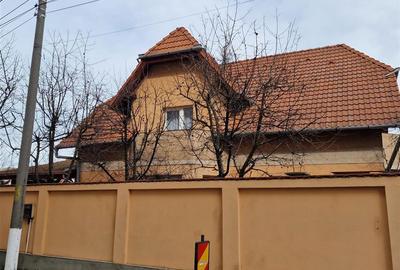 Casă cu 5 camere cu Teren 380 Mp în Nufărul - 1