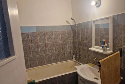 Apartament cu 3 camere semidecomandat în Medicină - 1