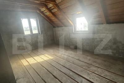 Casă cu 4 camere cu Teren 865 Mp în Păulești - 5