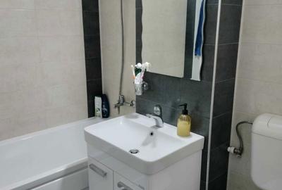 Apartament cu 3 camere semidecomandat în Central - 3