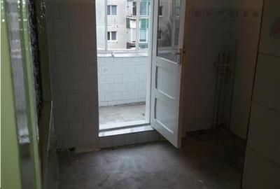 Apartament 2 camere decomandat et 3, Lipovei - 5