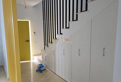 Casă cu 4 camere cu Canalizare în Vidra