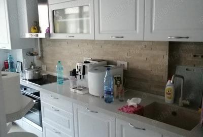 Apartament cu 3 camere semidecomandat în Schei - 5