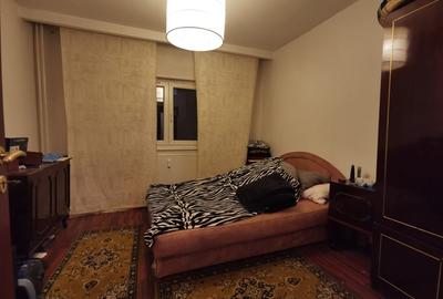 Apartament cu 4 camere decomandat în Vitan - 13