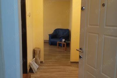 Apartament de vanzare, 3 camere decomandate. - 2