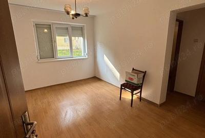 De vanzare apartament cu 2 camere, zona Piata Mica, 32.000 euro - 2