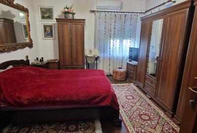 Casă individuală cu 5 camere cu Canalizare în Nord-Est - 4
