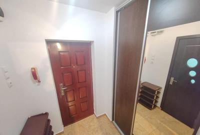 Garsonieră, mobilată în Titan