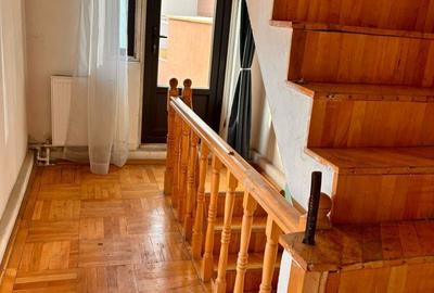 Casă cu 3 camere cu Teren 138 Mp în Central