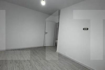 Casă cu 4 camere cu Teren 328 Mp în Peciu Nou - 2