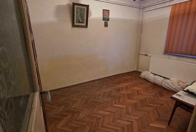 Apartament cu 2 camere decomandat în Central - 2