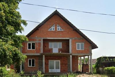 Vand casa in rosu iecea mica - 1