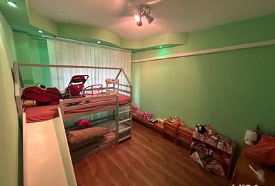 Stolnicul Vasile 3 camere de vanzare