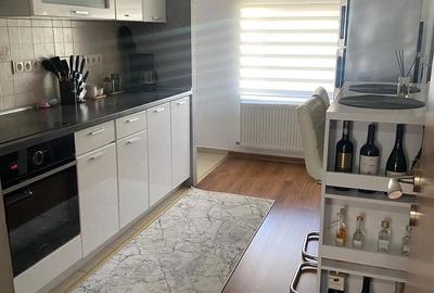 Apartament cu 3 camere decomandat în Central - 3