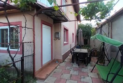 Casă individuală cu 10 camere cu Teren 331 Mp în Petricani - 3