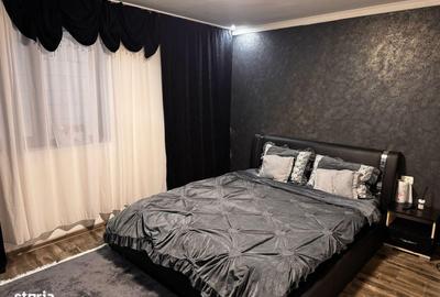 Casă cu 3 camere decomandat în Central - 2