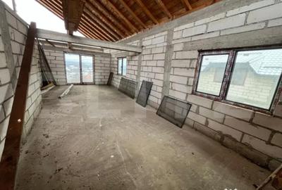 Casă cu 6 camere cu Teren 500 Mp în Central - 2