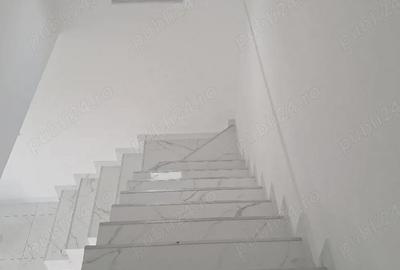 Casă cu Teren 2000 Mp în Central