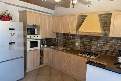 Casă cu Teren 400 Mp în Central - 16