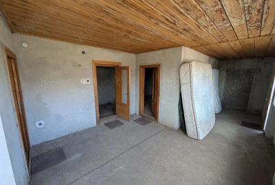 Casă cu 3 camere cu Teren 1187 Mp în Gârbovi - 3