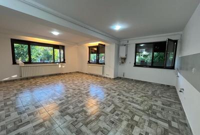 Apartament cu 3 camere semidecomandat în Bucureștii Noi - 13