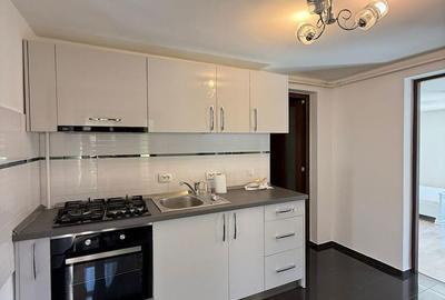 Apartament cu 2 camere decomandat în Între Lacuri