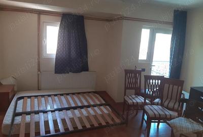 Casă cu 6 camere cu Teren 200 Mp în Central - 3