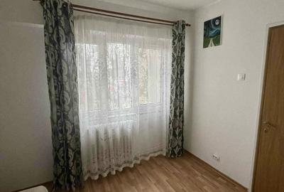 Apartament cu 3 camere decomandat în 1 Mai - 2