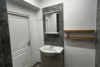 Apartament cu 3 camere, mobilat în Sud - 8