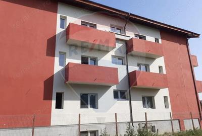 Apartament cu 3 camere decomandat în Chitila - 2
