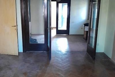 Apartament cu 4 camere decomandat în Decebal - 8