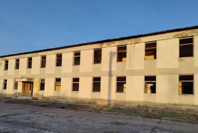 Spațiu comercial, de 902 mp, în Central - 2