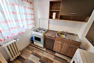 Garsoniera | Bulevard Metrou 1 Decembrie 1918 | Bloc mixt - 2