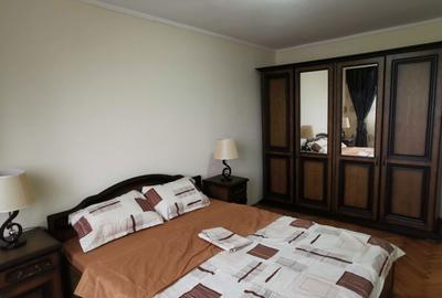 Apartament cu 3 camere decomandat, mobilat în Calea București - 3
