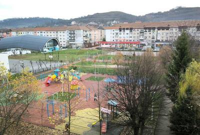 Apartament 3 camere decomandate zona excelenta, car... - 1