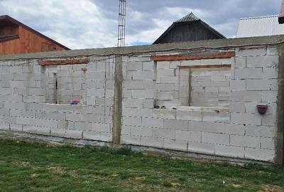 Casă cu Teren 1600 Mp în Burla - 3