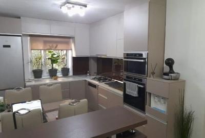 Apartament cu 3 camere decomandat în Apusului - 1