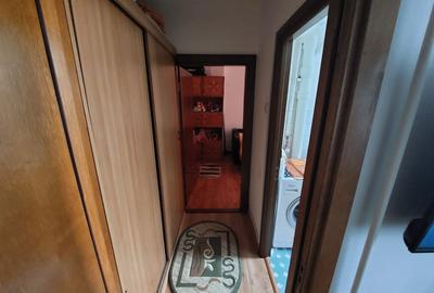 Apartament cu 3 camere semidecomandat în Central - 3
