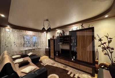 Apartament cu 4 camere decomandat, mobilat în 9 Mai - 9