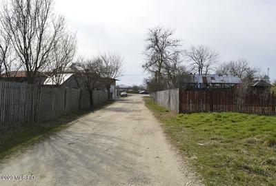 Teren de 4000 mp, în Suseni - 14
