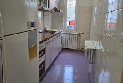 Garsonieră decomandată în Titan - 2