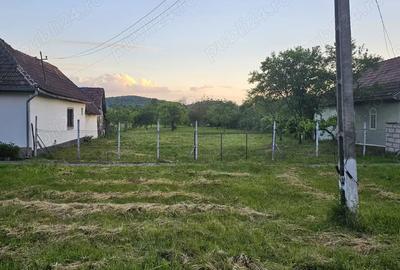Teren de 1379 mp, în Ignești - 2